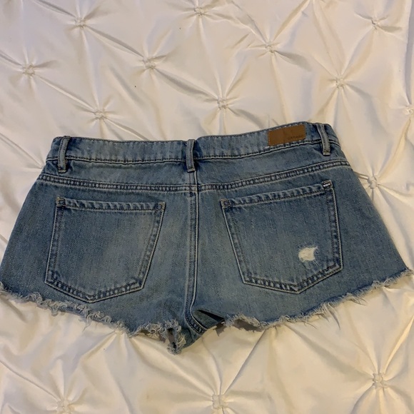 Shorts - Picture 2 of 3